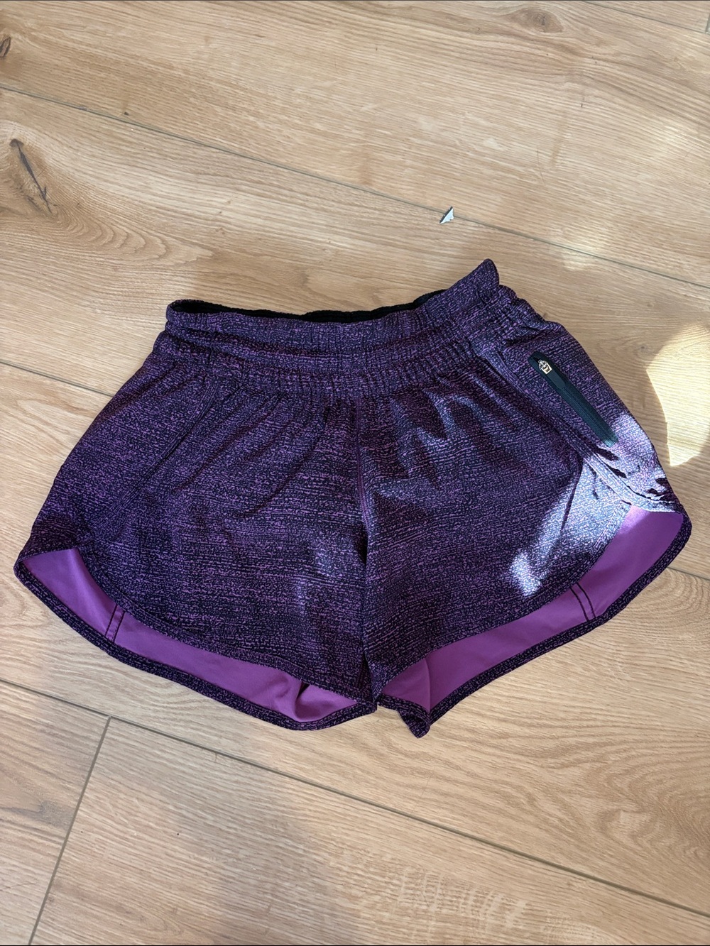 lululemon Hotty hot 4”inseam shorts size 6